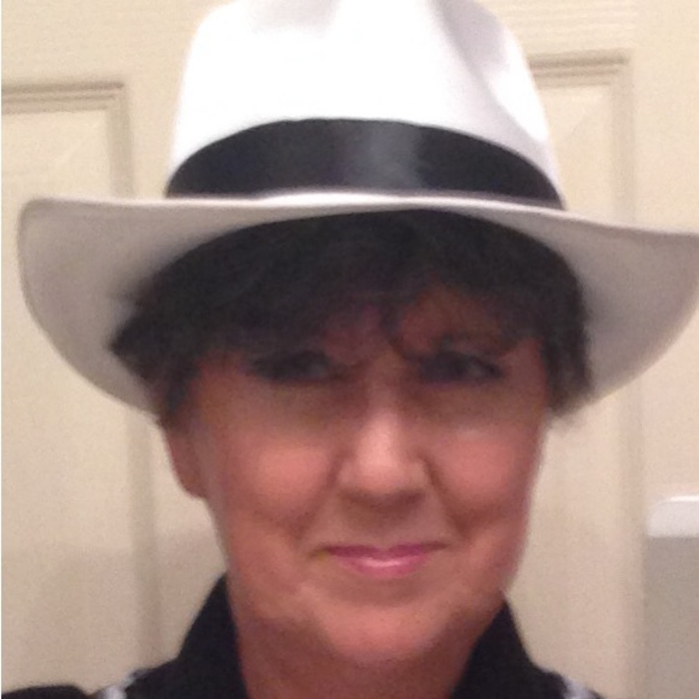 Meet your Posher, Julie